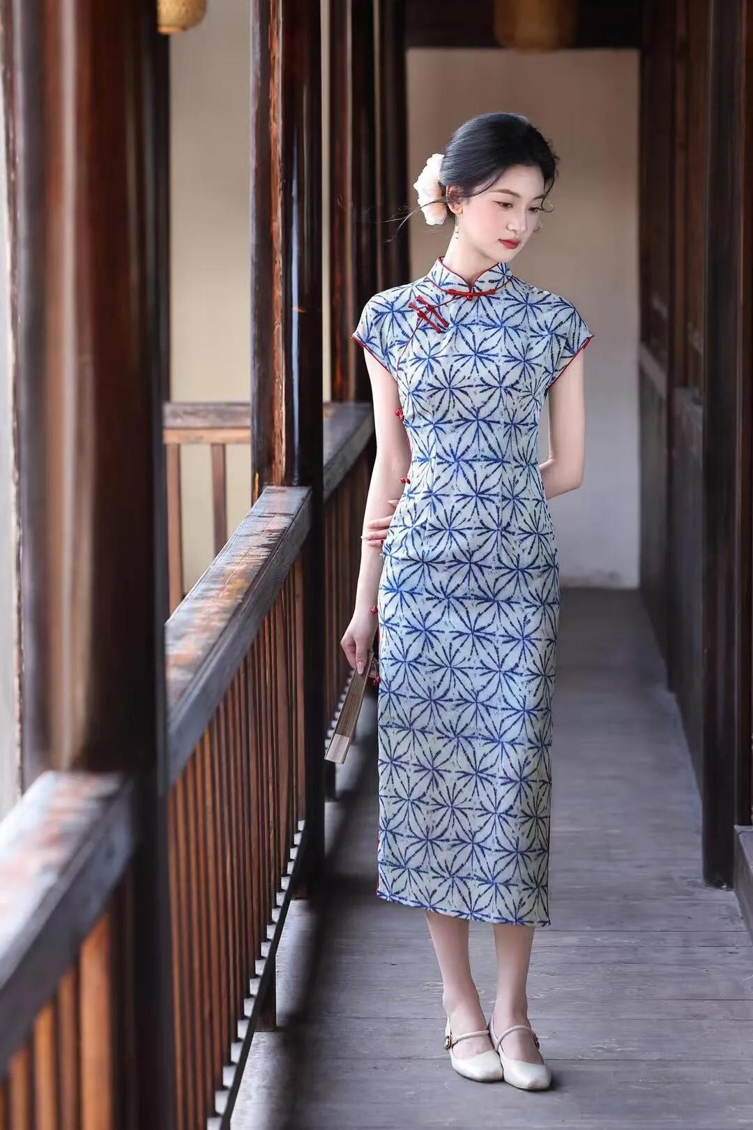 碎花旗袍什么叫做有魅力的女人？气质穿搭