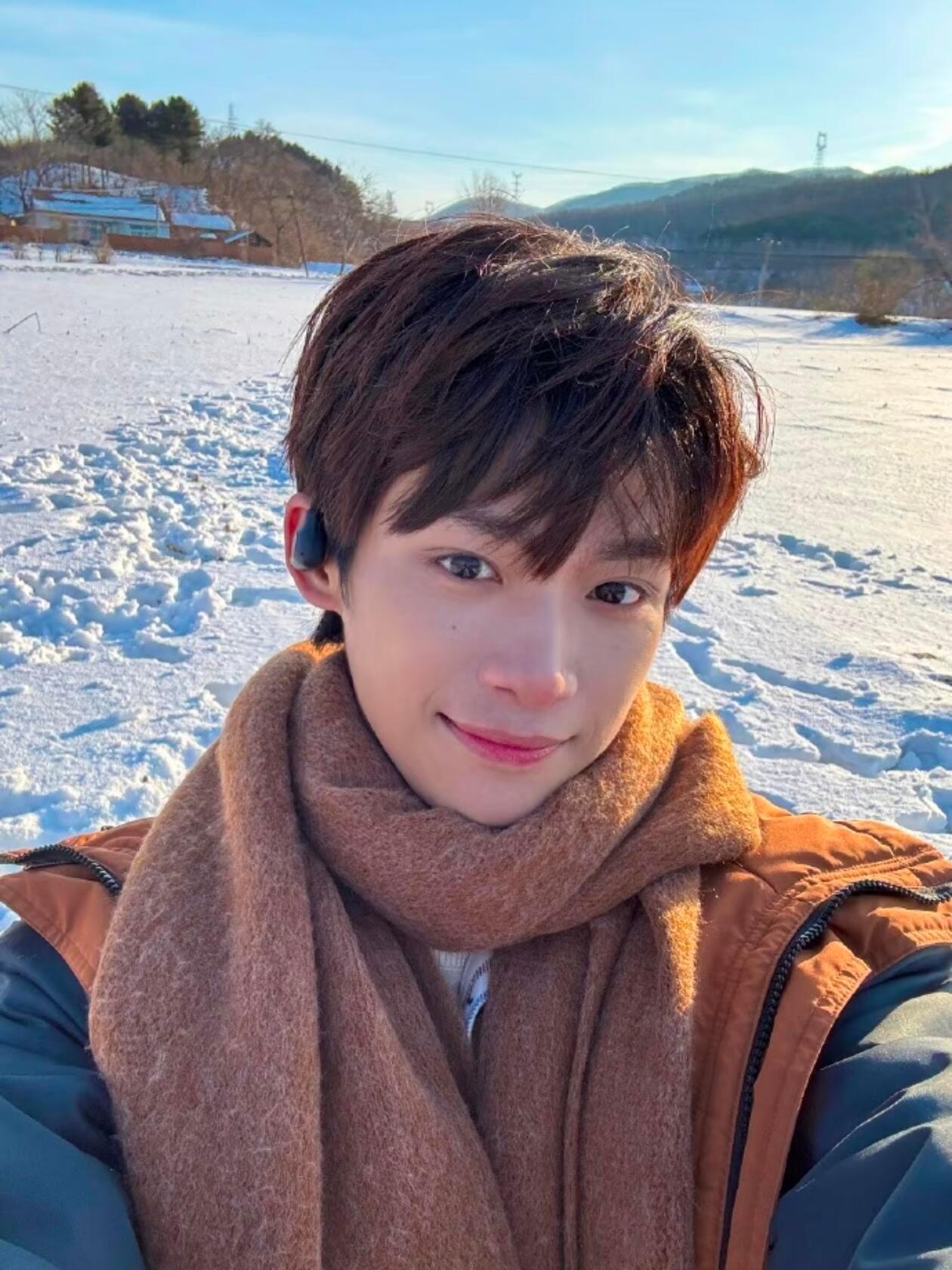 孩子是真的很怕冷啊～❄️