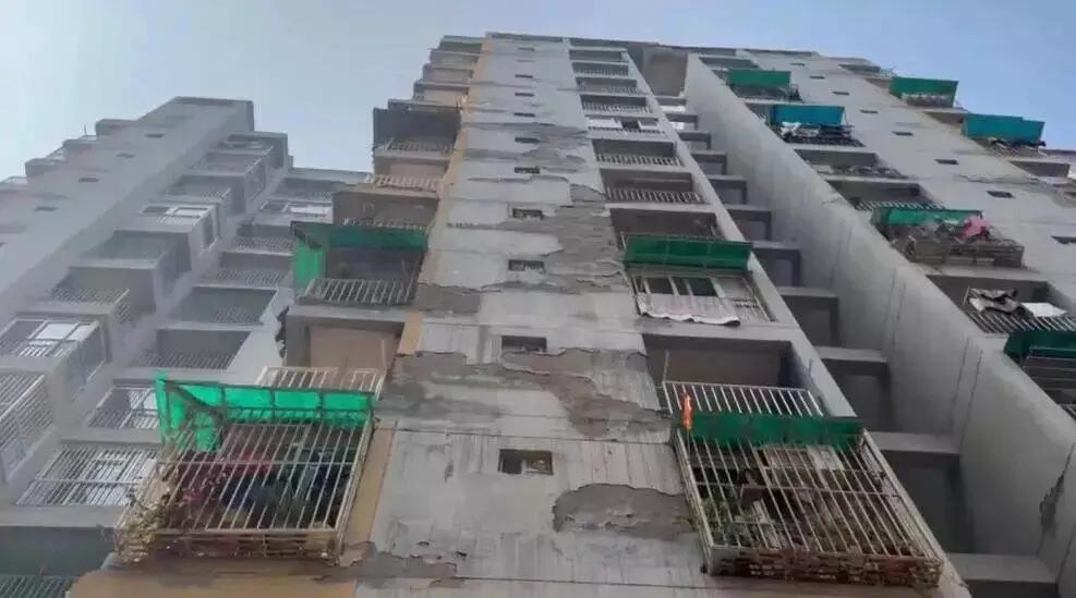 手机被收竟赴死？印度三姐妹坠亡背后的沉痛真相当地时间2月4日凌晨，印度加济