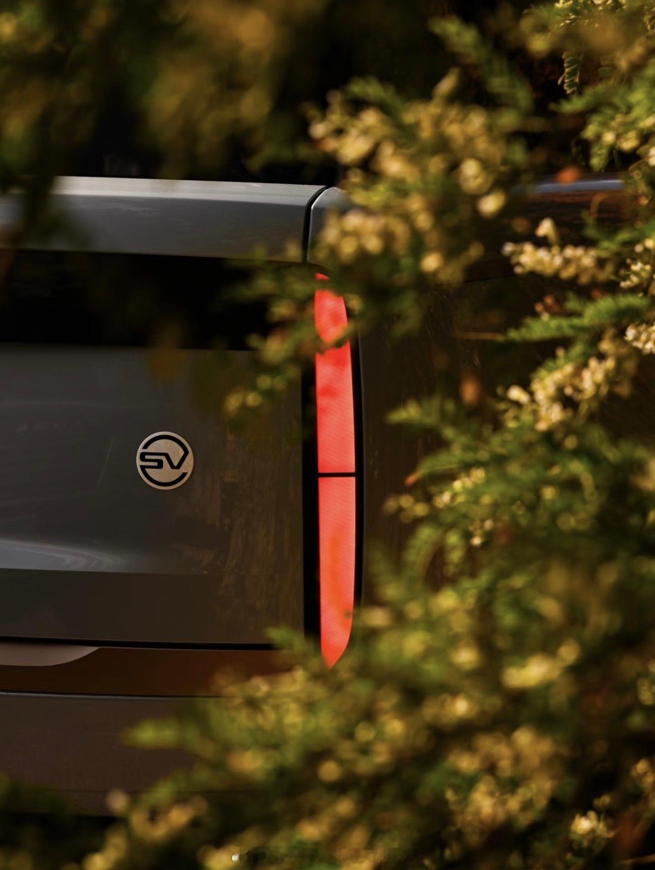 交易盈利从来不是一蹴而就的奇迹，而是心性与纪律的长期淬炼。独来独往的清醒、心怀感