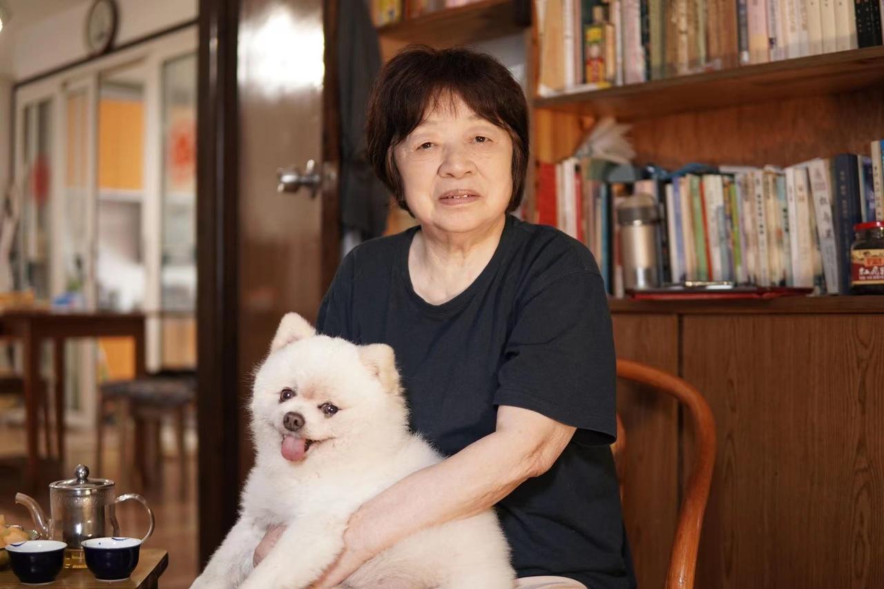 对一位作家而言，承认抄袭是需要勇气的。尤其当她还是一位畅销书作家，一位年过八旬的