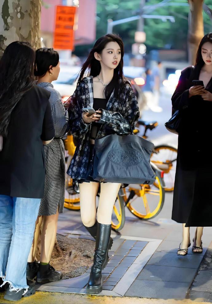 差点没认出来，原来那个“太奶奶”现实中长这样！
