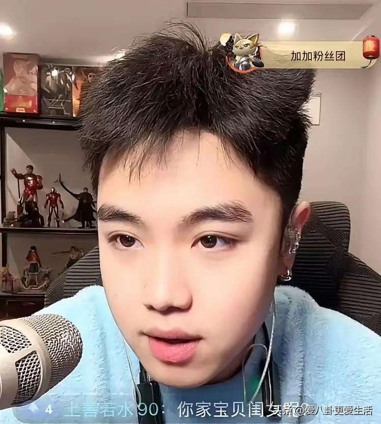 刘能王小利的两个儿子，都是科班毕业的艺术人才，现在都在直播带货。虽然大儿子因为