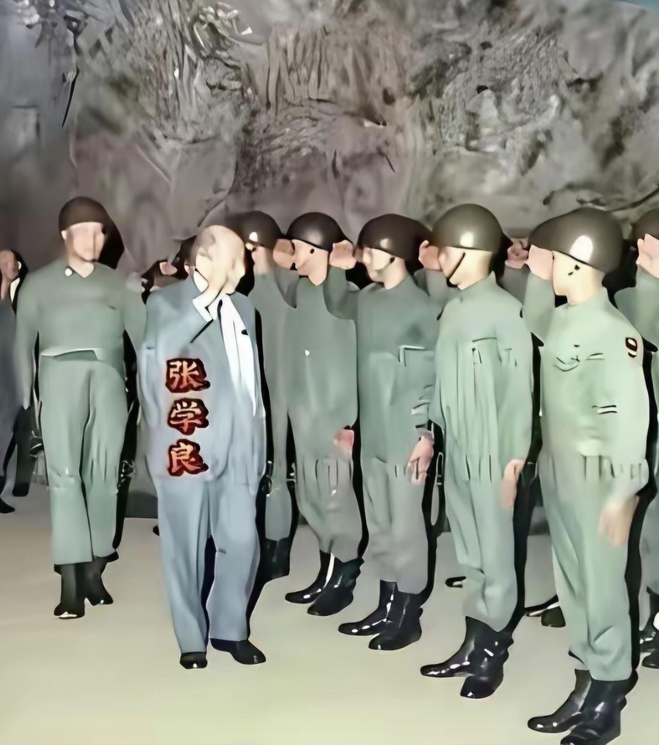 王铎：张学良检阅台军官兵