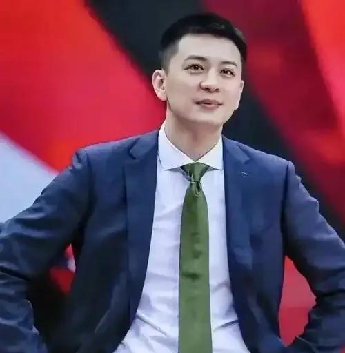 李缘、张茹、杨力维、潘臻琦加起来也不如一个李梦!有李梦在中国女篮是世界级强队，没