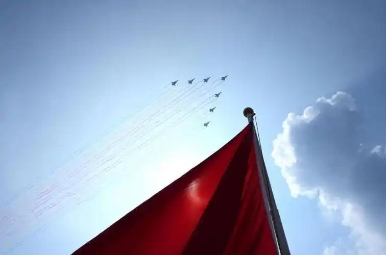 日媒坐不住了！70年沉睡条款被挖出，中国依法享有这些权利，日本政客集体无知令人震