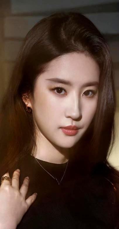 两年不进组，张口就要5000万片酬，还不降价。刘亦菲这是要“退圈”了？恰恰