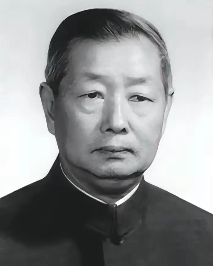 1971年7月，中国大使张伟烈正在摩洛哥王宫参加盛宴，突然大批士兵冲进来疯狂扫射