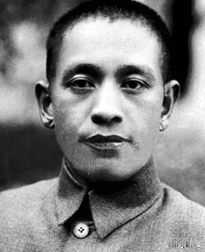 1946年6月，孙元良调任重庆警备司令，他沉迷于跳舞，时常和高级妓女出入舞厅，影