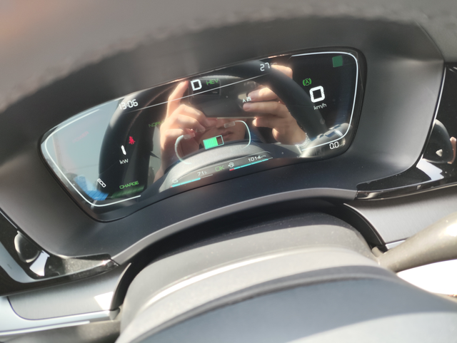 宋plus高速油耗真的挺低的今天高速跑了160公里，平均时速115，油耗4.9