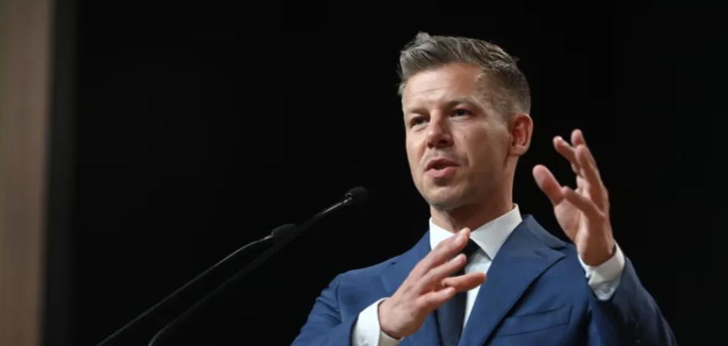 马扎尔强势撵人匈牙利政坛近期风波不断，新上任的马扎尔态度十分强硬，公开向一众