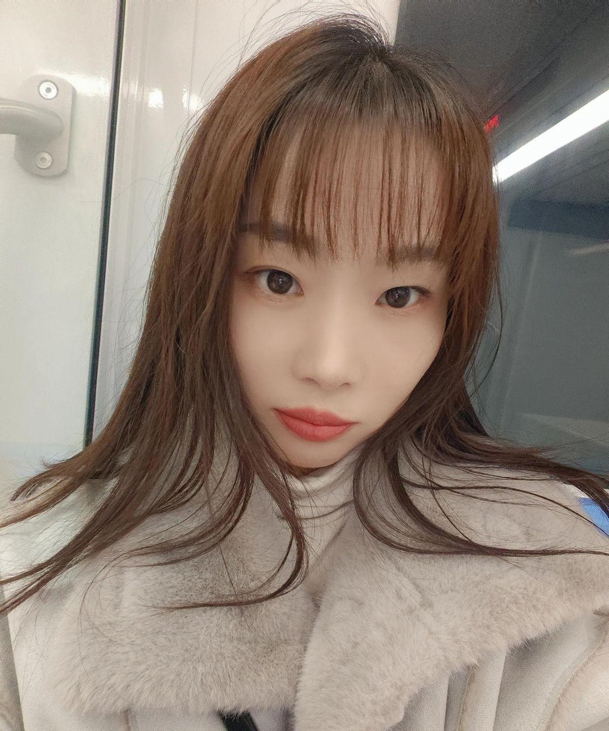 空调罢工那天我卡着六点叫师傅上门，拆开外机就一句压缩机完蛋，换新的得八百起。我