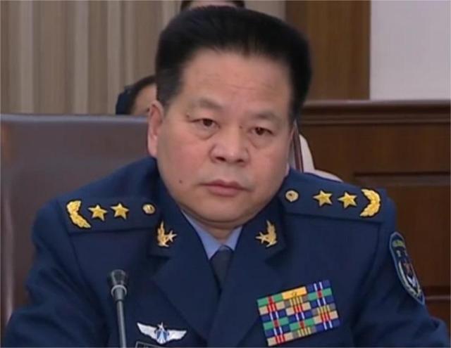 中将退休配备警卫员吗？中将在军队是高级将领，授予对象为副战区级军官，也就是副