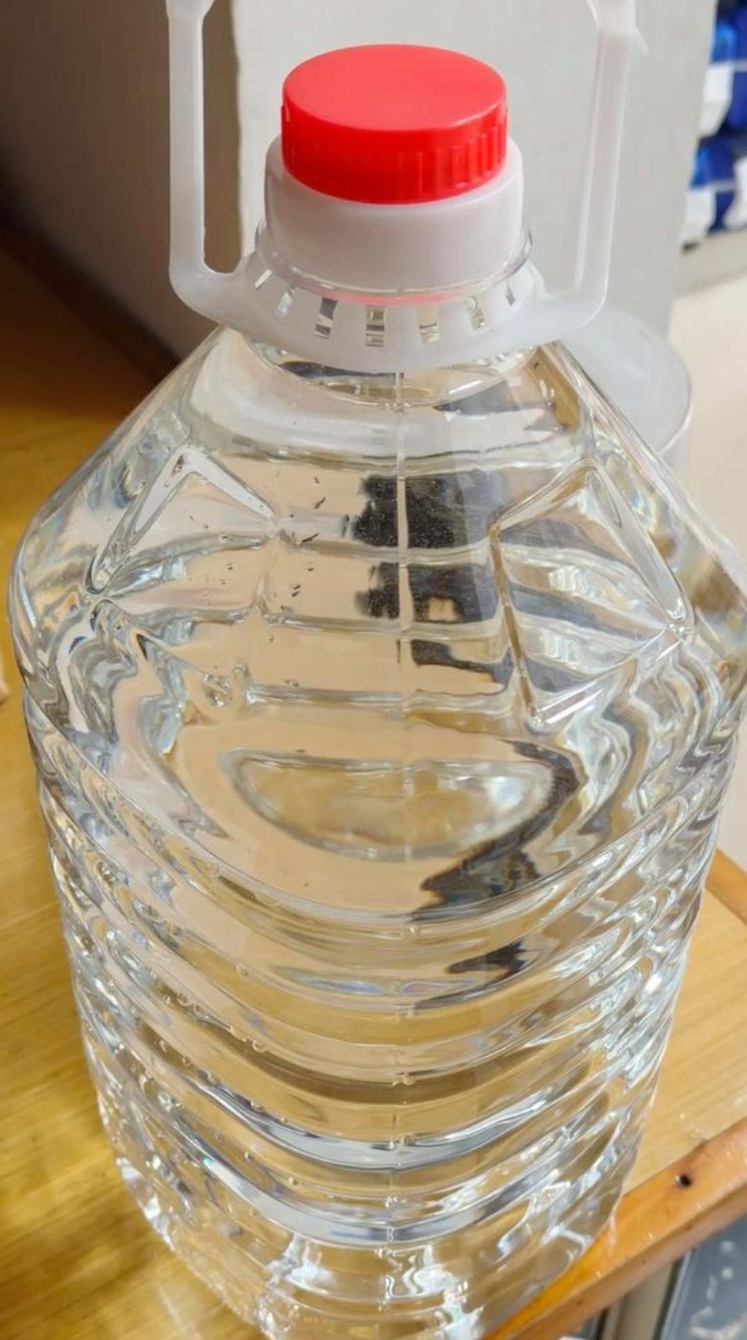 关于喝酒是好是坏，一直是一个很多人争论不休的话题，大家互相吵得面红耳赤却始终没个