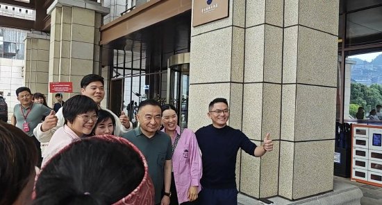林园成茅台股东大会“顶流”, 杨德龙回应缺席原因