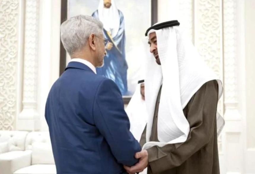 太尴尬！印度外长登门求见，金主转头直奔中国。4月11日，印度外长苏杰生紧急出访