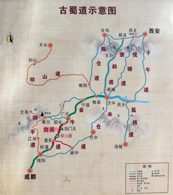 四川为何盛产割据，却难产霸主？四川盆地居长江上游，北有大巴山、米仓山并遥接秦岭，