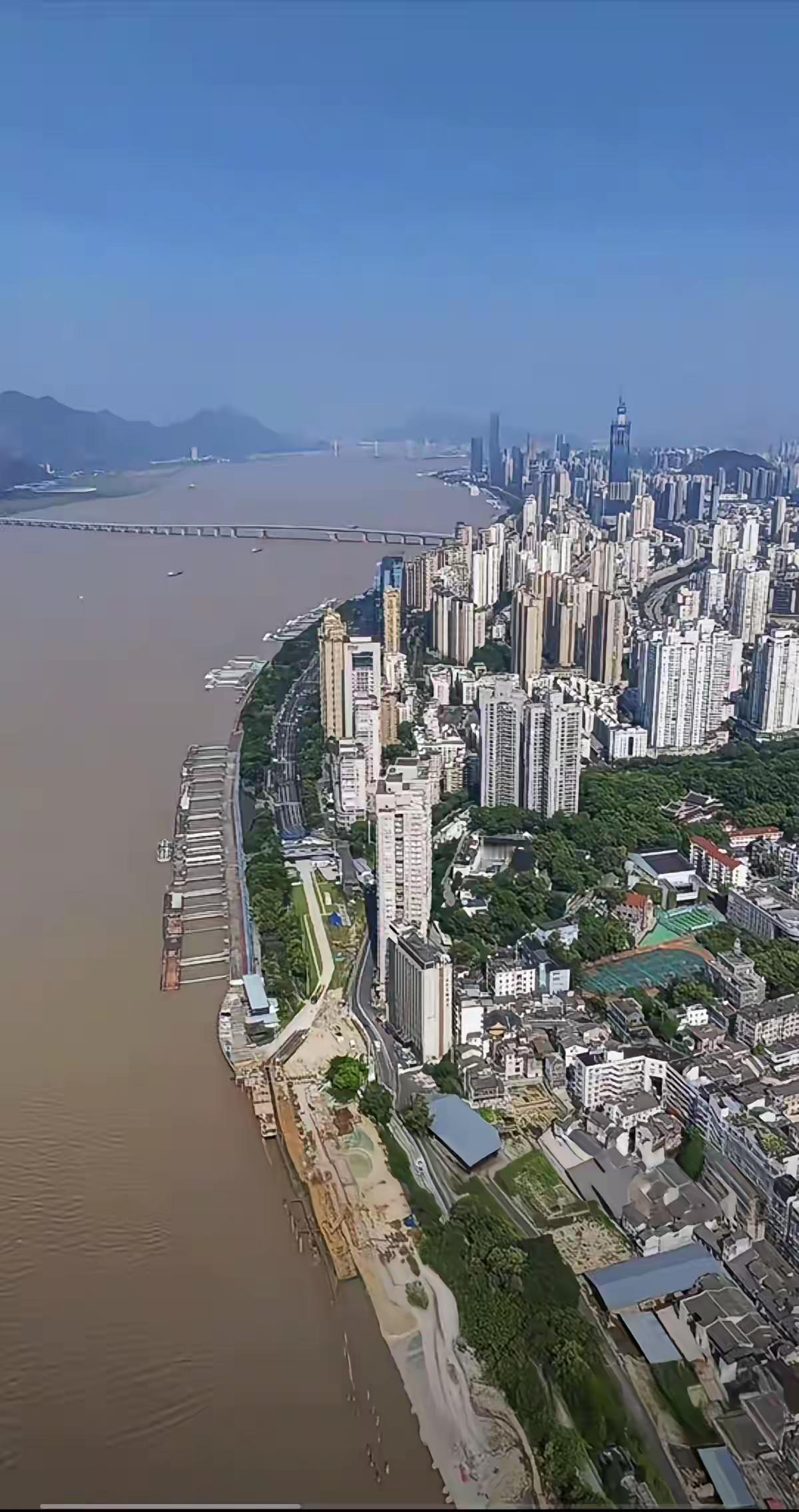 嗨喽！大家早上好，看图猜城市，能猜出来下面的图我国的哪座城市的一定是地理大师！