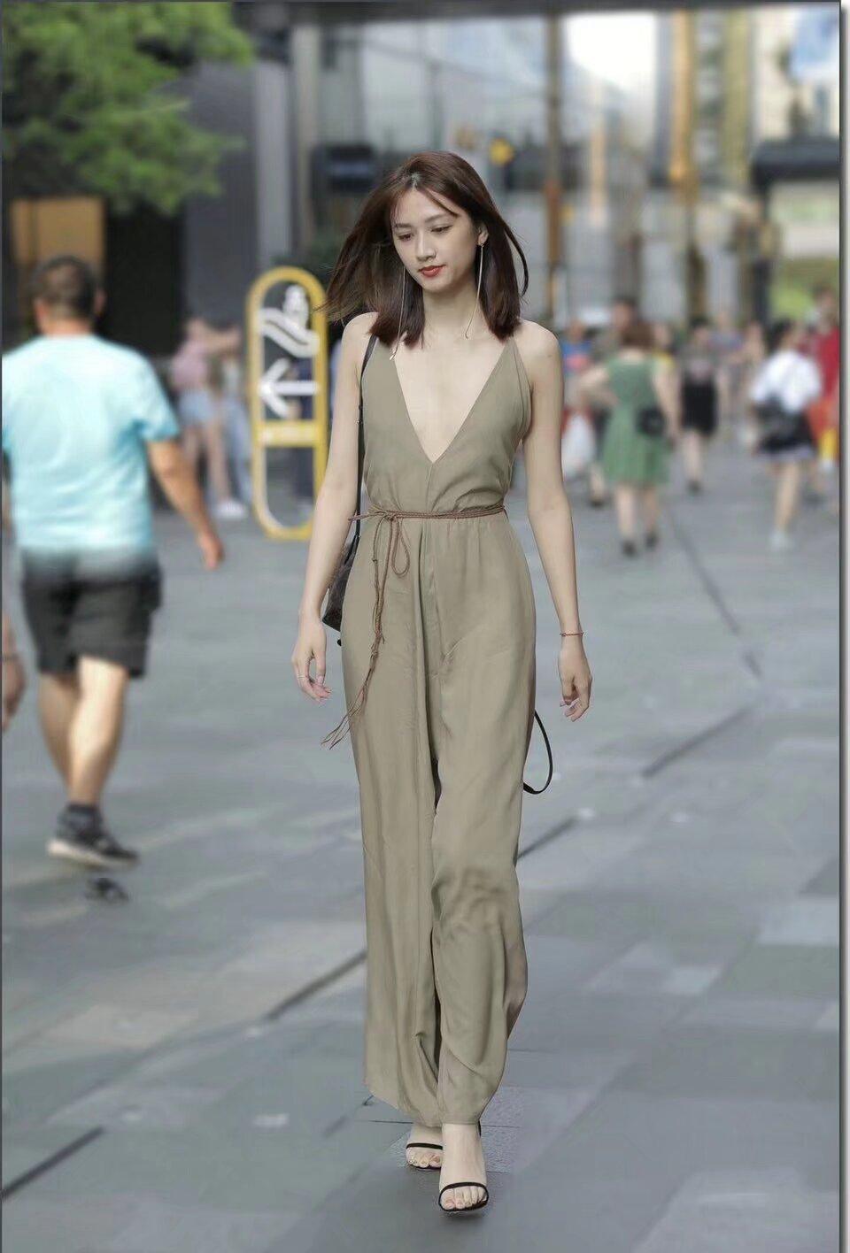 一个男人，最大的骄傲，是有一个女人在乎，想念，牵挂。一个女人，最大的骄傲，是