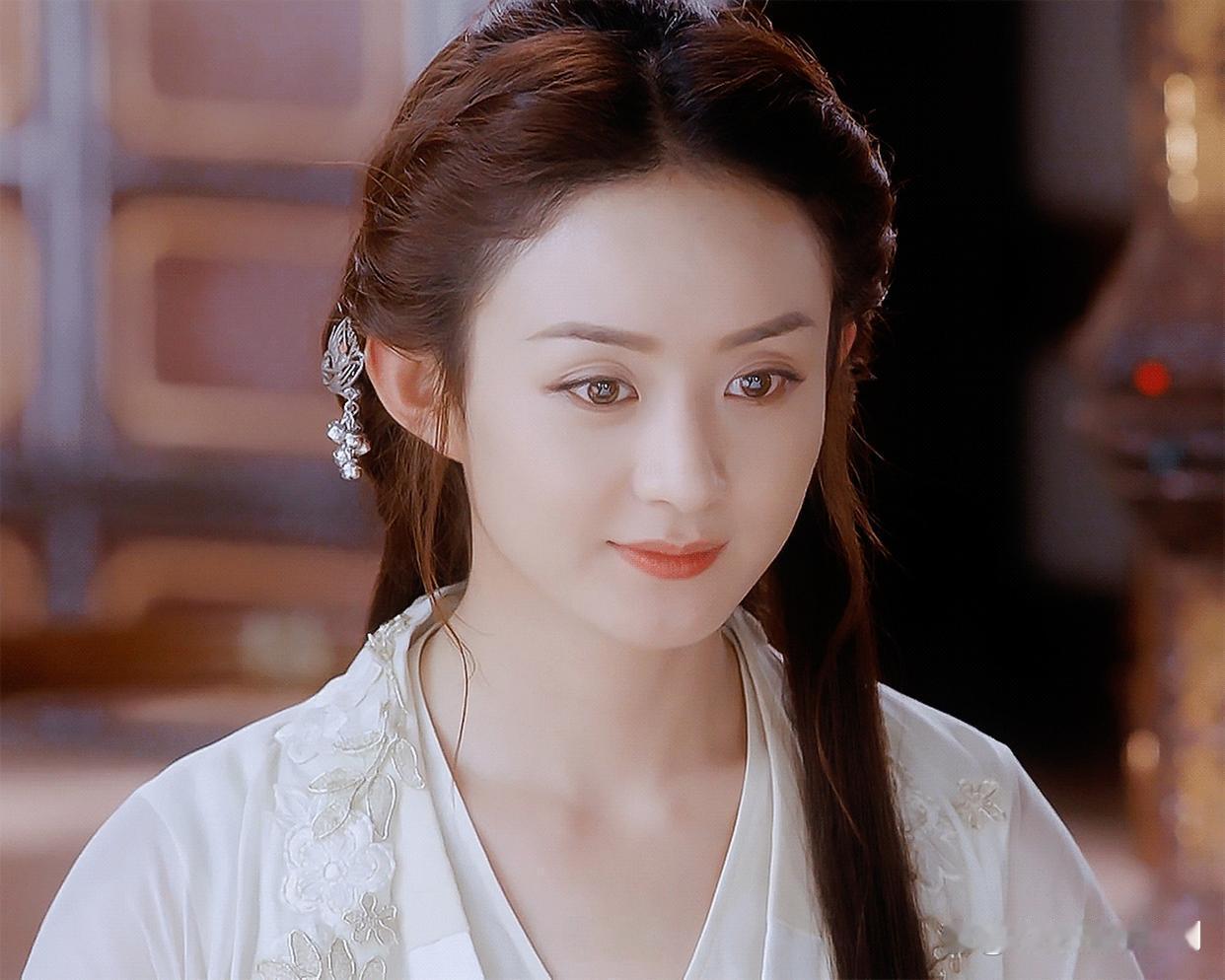 楚乔传再翻火！才懂赵丽颖当年在内娱是什么地位！最近《楚乔传》再度翻红，这部由她