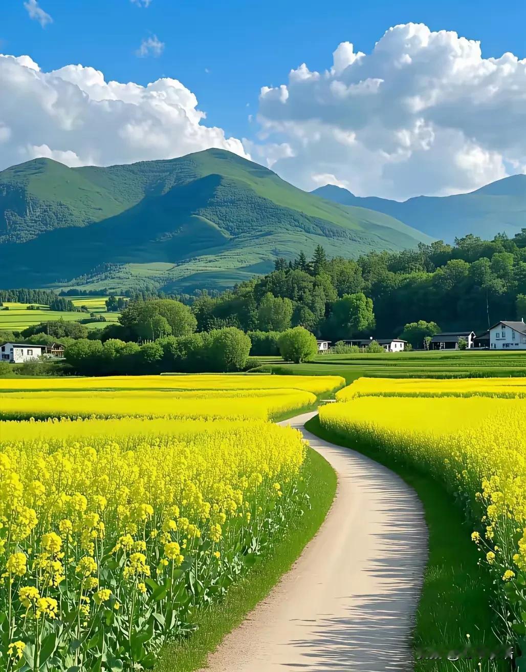 陈道明说：“当婚姻里不再有生理需求，朝夕相处的两个人成了搭伙过日子，守着婚姻的空