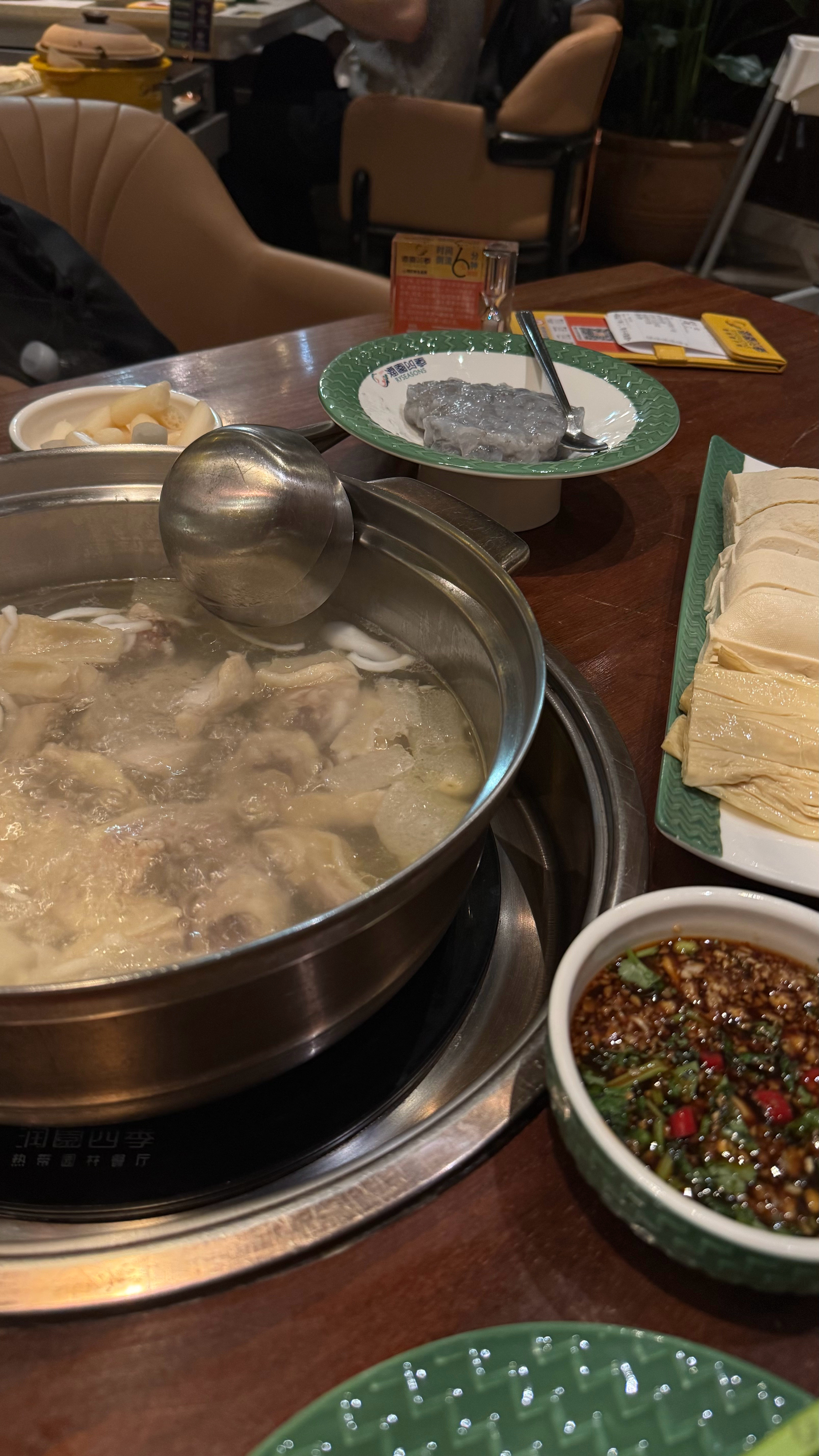 噢还吃了椰子鸡忘发了！​​​