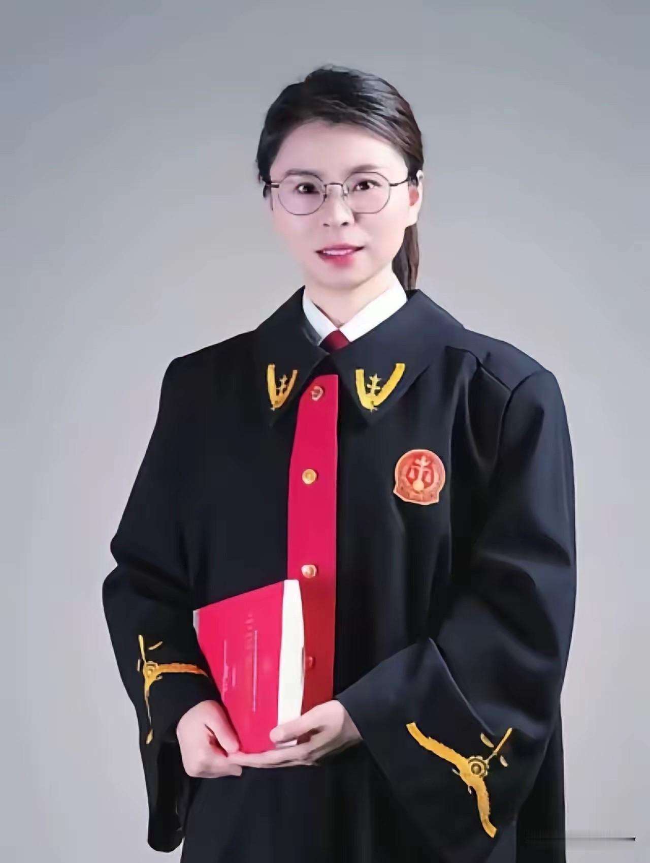 立刚科技观察向判决LV胜诉的法官提出了疑问：判LV胜诉的法官，是在哪里学的法律？