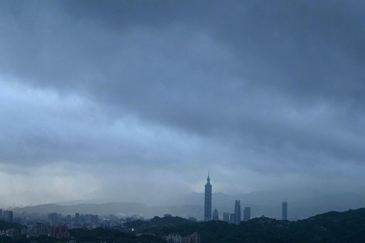 【特朗普：#大型台企将生产线向美国转移#】据俄罗斯卫星社11月3日报道，美国总统