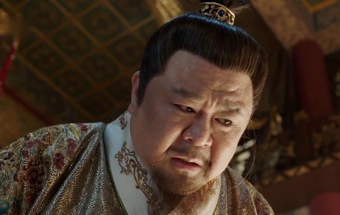 永乐七年的一个雪夜，朱棣批完奏折忽问内侍：“太子睡下了？”内侍答：“殿下书房