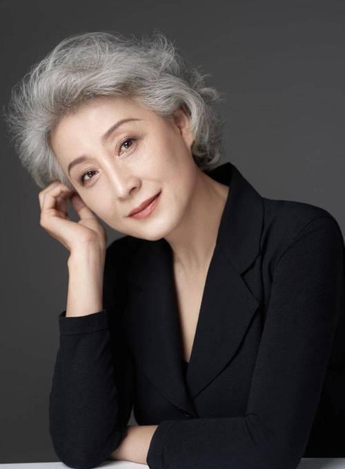 #头号创作者激励计划#朋友的儿子儿媳都在英国工作，都定居在英国。他们生下女儿的时