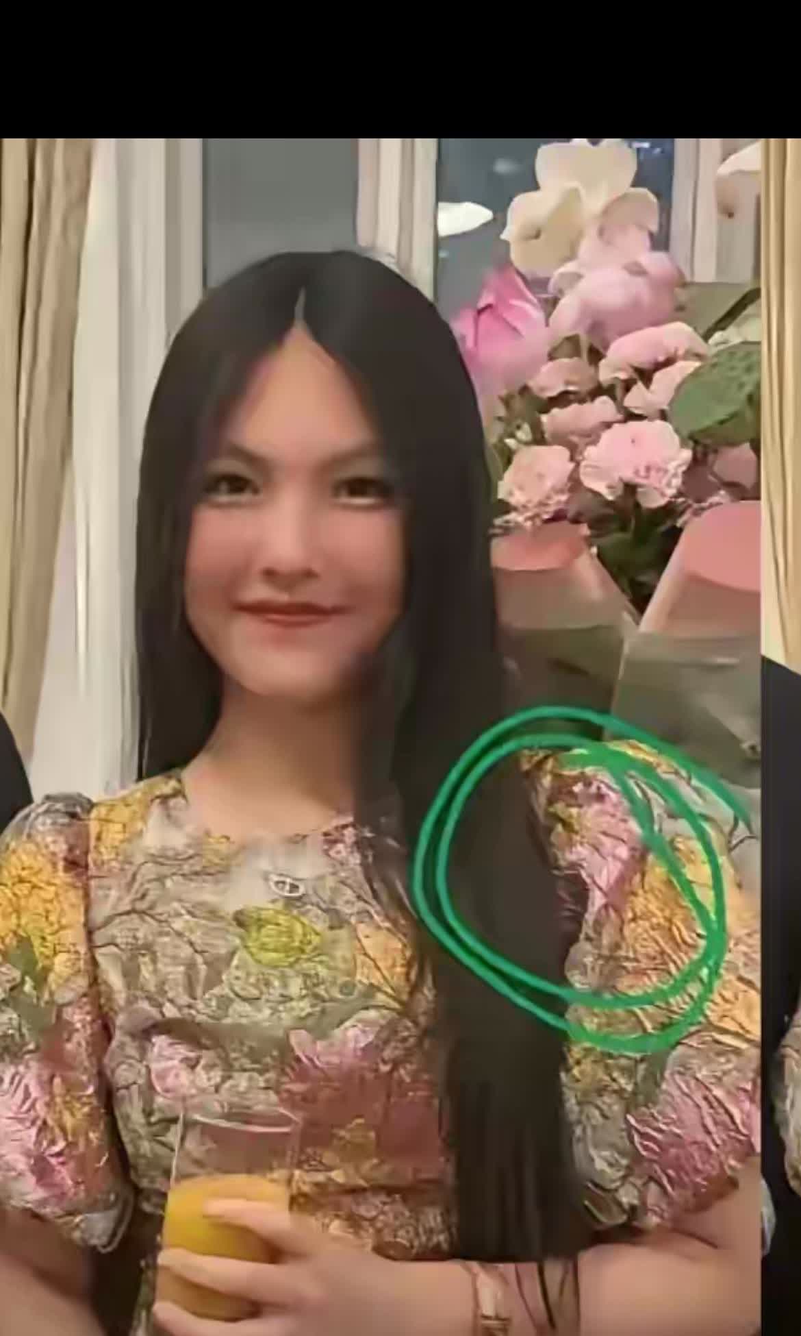 李湘这波怕是真睡不着觉了，不是事业也不是老公，竟是闺女王诗龄的朋友圈火🔥出圈了