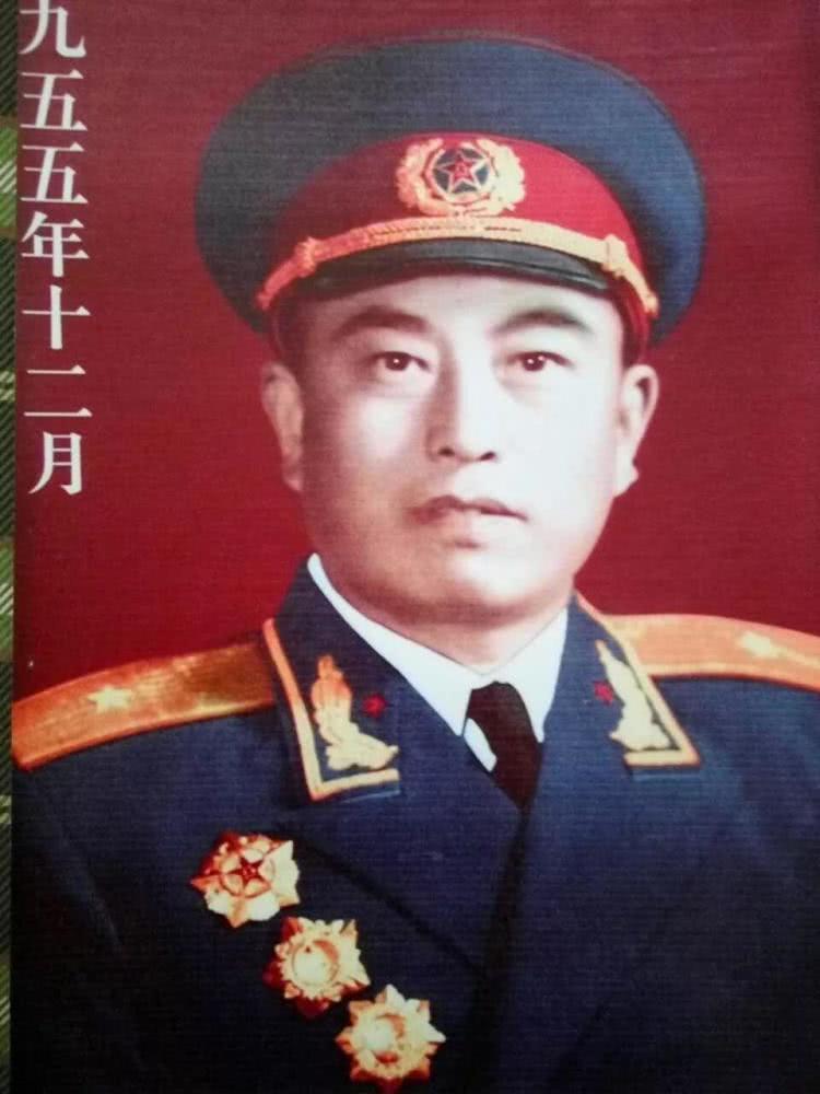 大授衔之前，总干部部长开国上将宋任穷专门和徐国夫谈话，说老徐，你是1928年参加