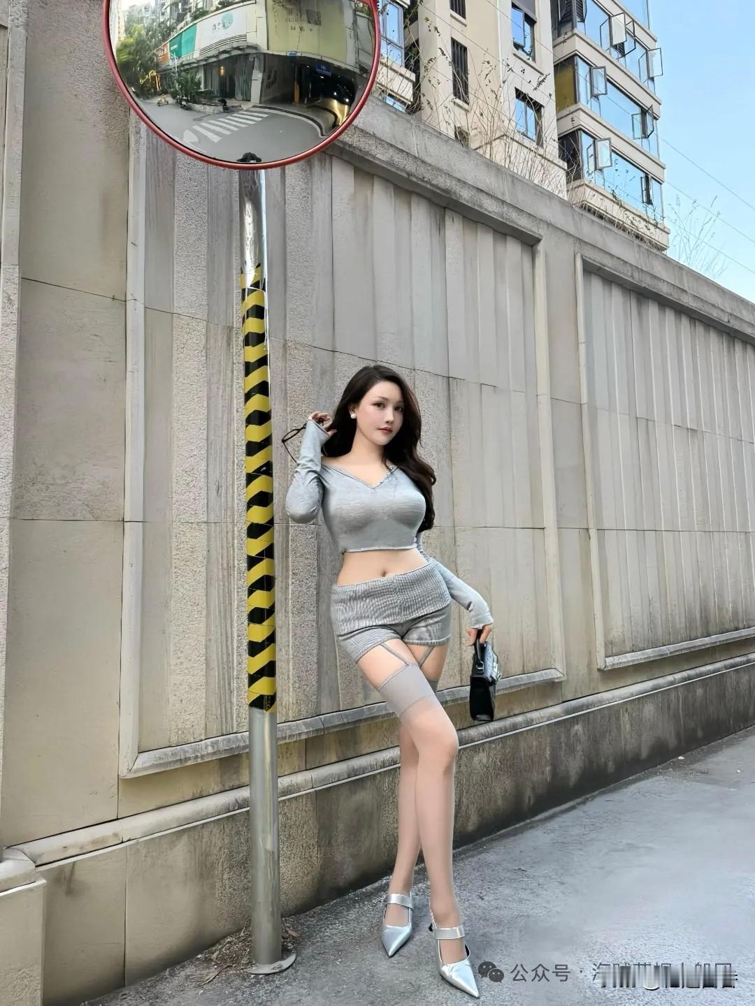好身材秀出来之灰丝系列搭配也能让人眼前一亮！