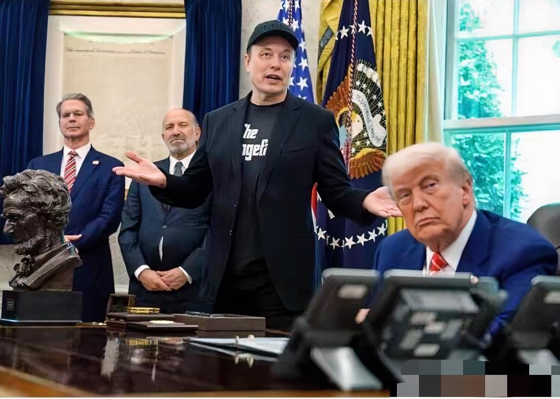 马斯克再度归来！据参考消息11月4日报道，近日，美国财政部长贝森特在福克斯新