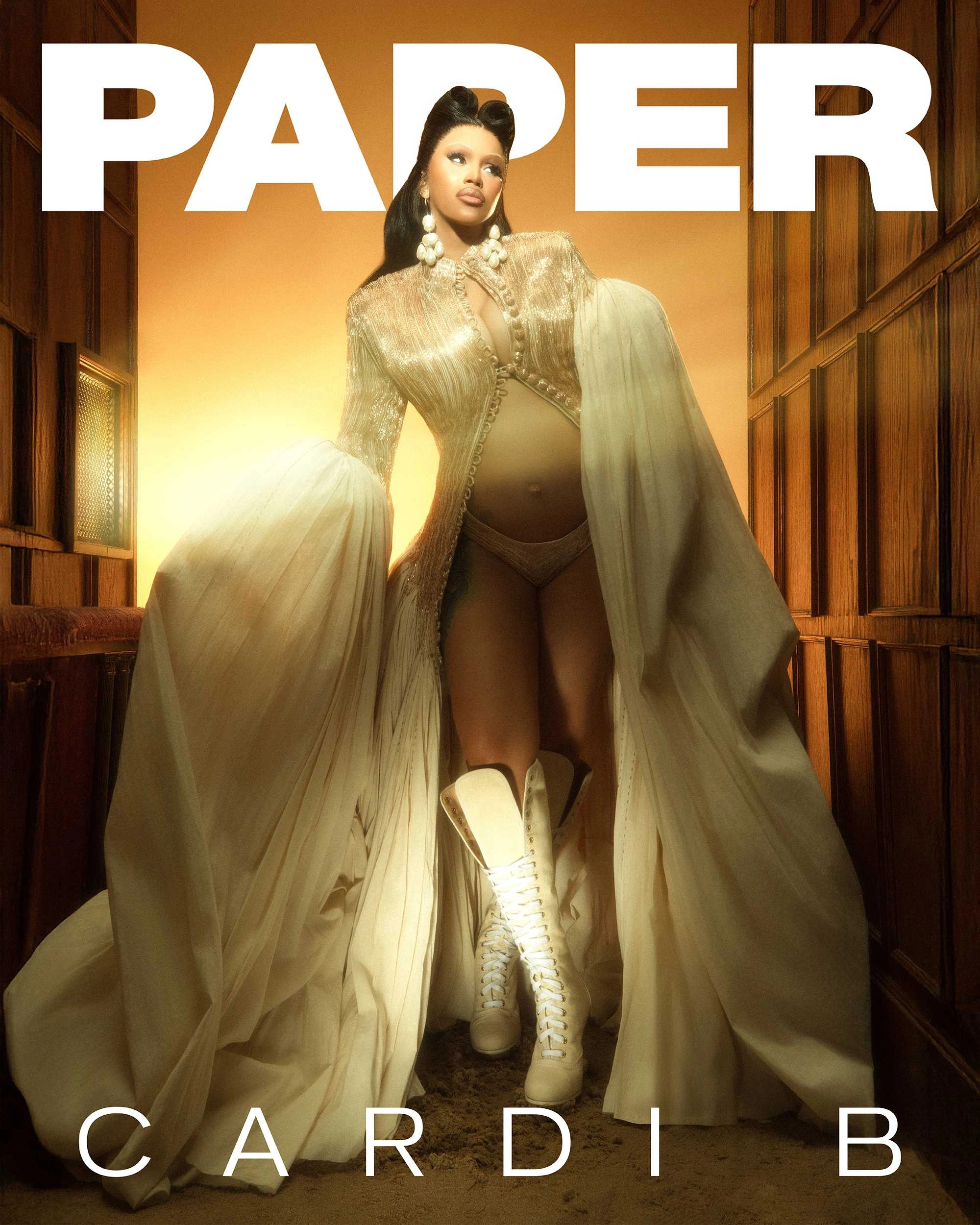 CardiB卡迪碧性感登上《Paper》杂志封面及写真美图大赏！她谈到了自己新