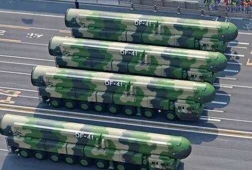 一枚东风41能直接干掉一艘航母吗？就这么说吧，一枚东风41炸翻10艘航母没问题。