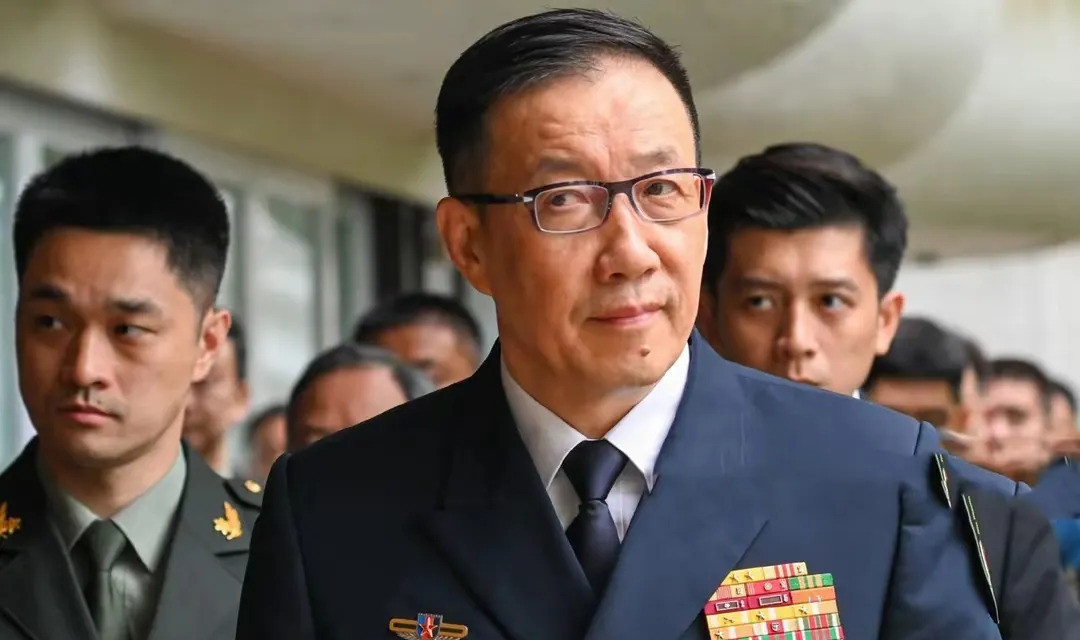 董哥太牛了，西方现在真服了你敢信？去年我们还在香格里拉防