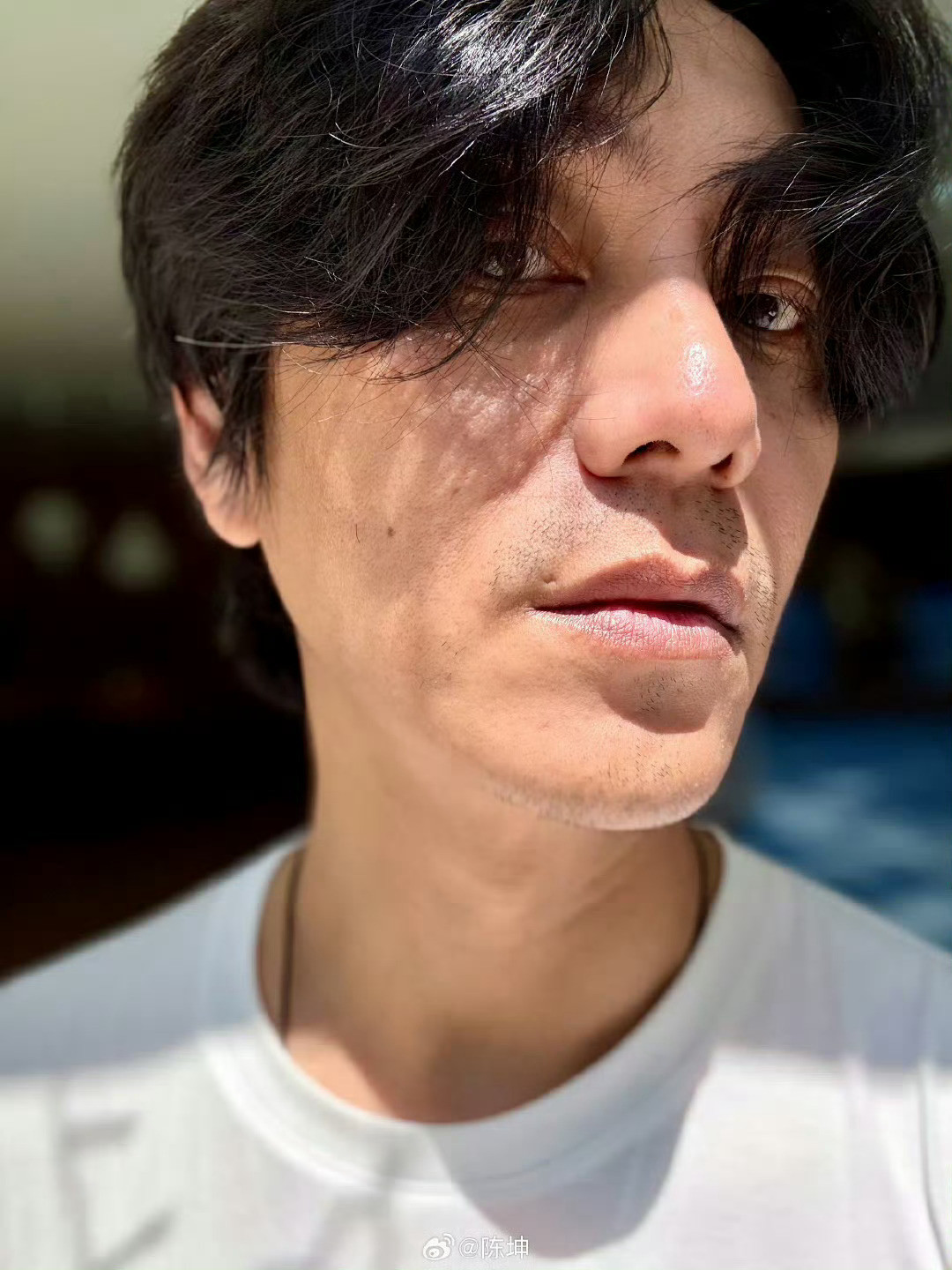 陈坤素颜怼脸自拍照陈坤晒素颜自拍照陈坤晒素颜自拍照，素颜也好能打！！​​​