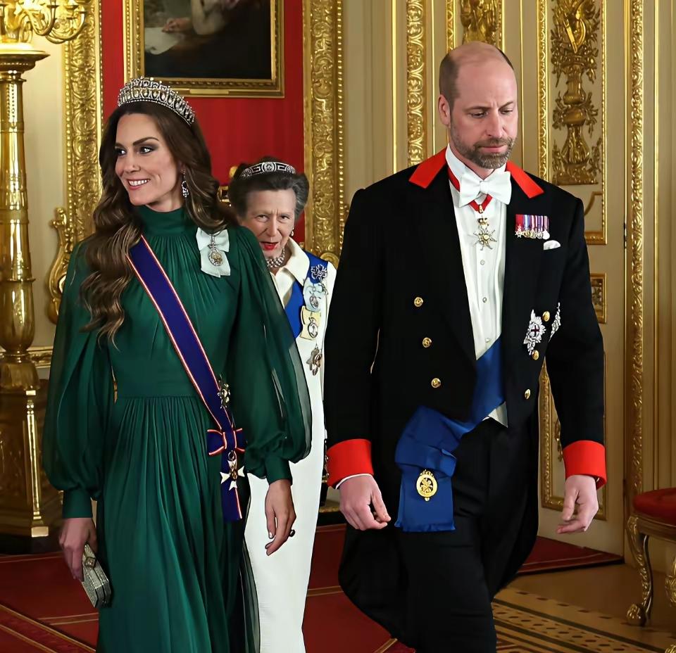 再戴珍珠泪，凯特心境完全不同了！为何？很简单！因为她完成了翻盘，逆袭再上位，