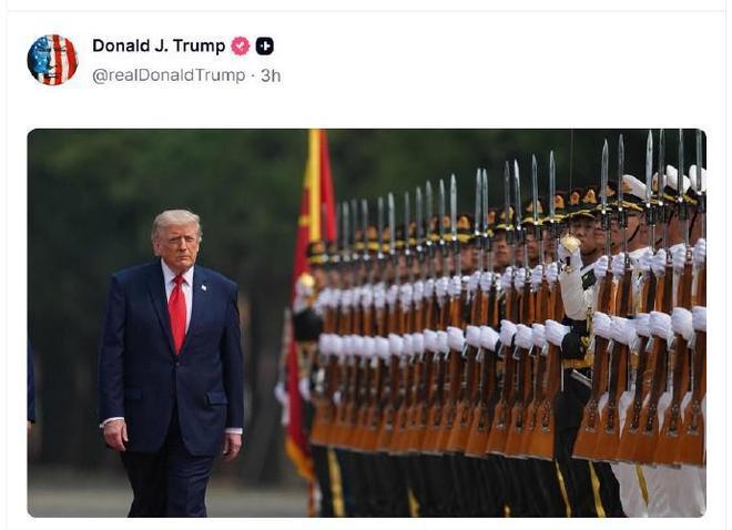 隔了这么久，特朗普还在反复晒访华时检阅解放军三军仪仗队的照片，这事本身就说明分量