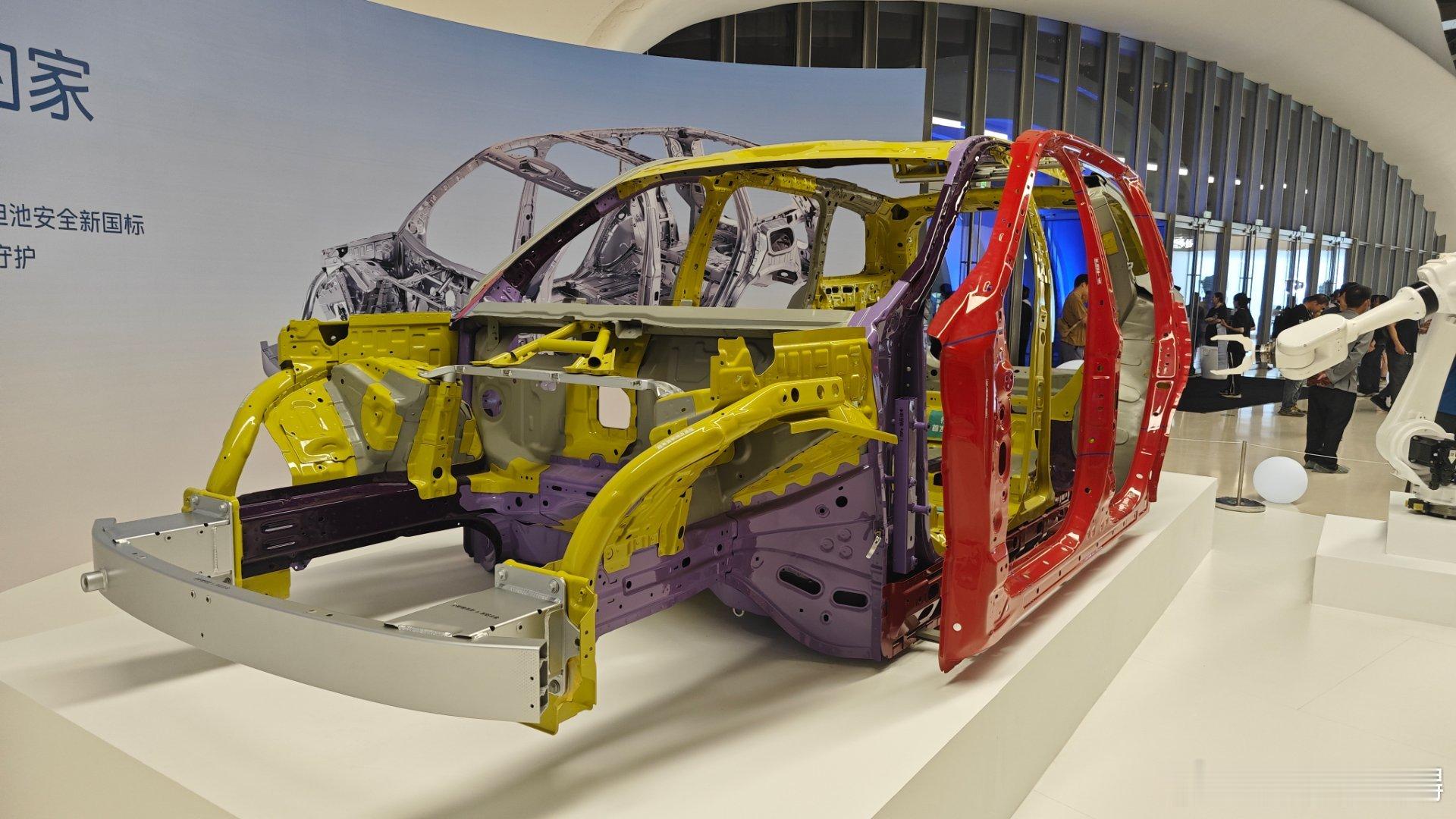 买车你看重新三大件吗现在买车这事儿，真是越来越像找对象了！以前挑车，先看“筋骨”