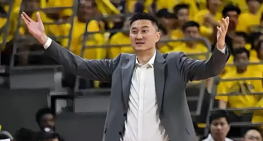 跟杜锋干了一架，徐昕，这位广东宏远未来建队基石，真被赶到广州龙狮了！可惜了，龙狮