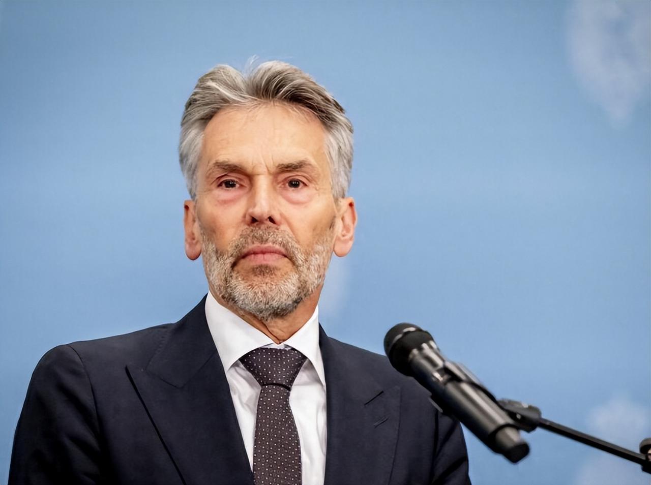 2019年，中国闻泰科技耗资超300亿元收购安世半导体，创下当时中国半导体