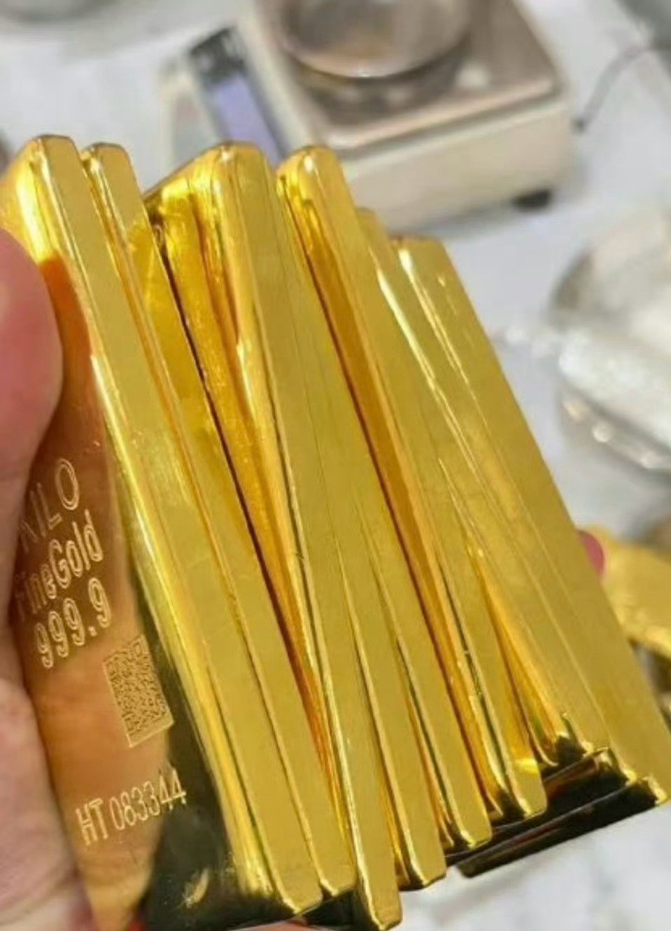 黄金万两，财运入门，点赞签收