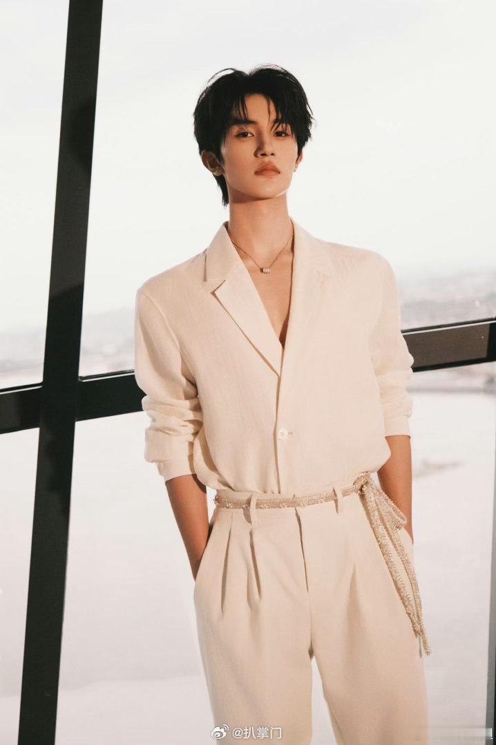 曝张翅音乐节争番曝张翅团队争番啊这啊这，没想到短剧演员张翅居然在音乐节争番了啊