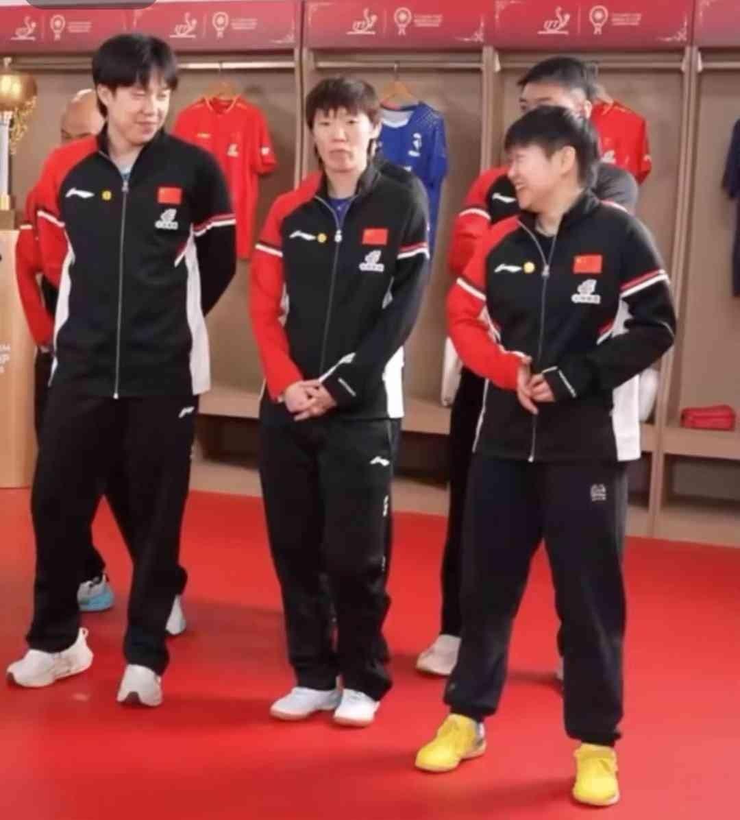 “不管你说什么，我都不笑。”来，看看鳗鱼这张脸。憋得，嘴角都在抖，眉毛都快拧成