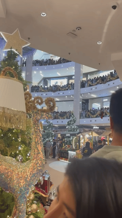 哇塞陈哲远马来西亚见面会还没开始就这么多人了