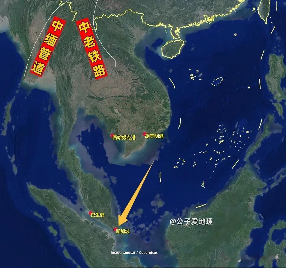 新加坡港口大堵，7天难进港邻居抢饭碗，中国后手致命!新加坡，这座花园城市的光环