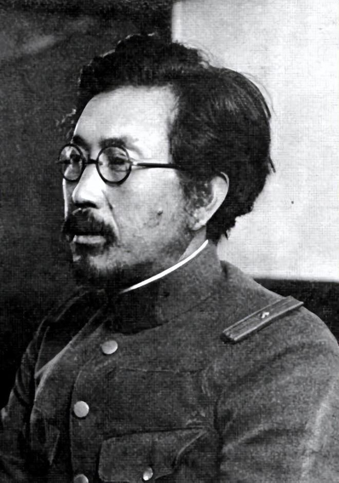 石井四郎是731部队的创办者。他特别好色，喜欢年轻漂亮的艺伎。1892年，石