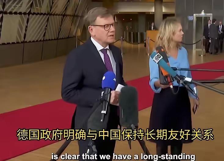 本来傲慢无礼,突然取消访华的德国外长瓦德富尔,昨天对记者说,中德关系很重要,他想